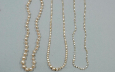 Trois colliers de perles de culture en chute,... - Lot 55 - Copages Auction Paris