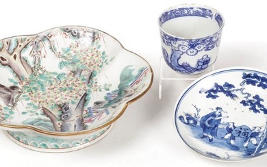 VINTAGE CHINESE PORCELAIN GROUP