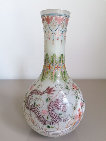 Vase (1) - Opaline - Dragon, Flowers, Peony, Phoenix - China - First half 20th century