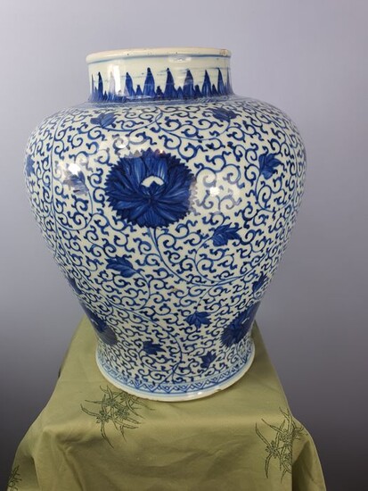 Vase (1) - Porcelain - China - Kangxi (1662-1722)