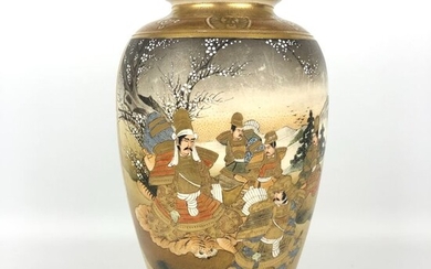 Vase - Pottery - With seal 'Kinkōzan zō' 錦光山造 - Satsuma ware 薩摩焼 vase decorated with warriors - Japan - ca 1910-20s (Late Meiji/Early Taisho)