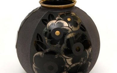 Verrerie de SCAILMONT Important vase boule Art Déco en verre sablé à...