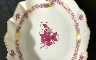 Vtg Hand Painted HEREND HUNGARY Leaf Dish
