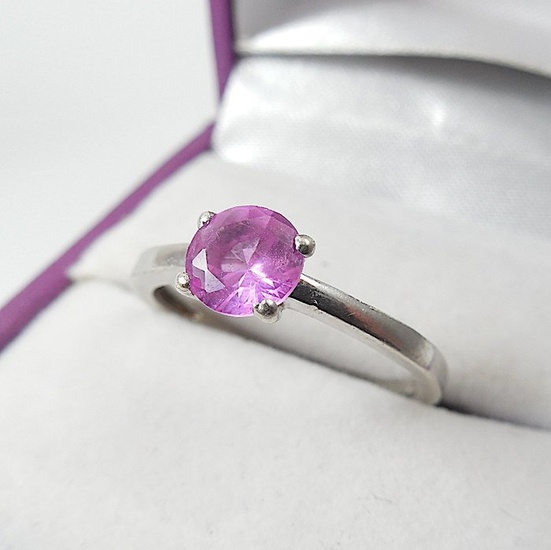 White gold - Ring - 0.85 ct Sapphire