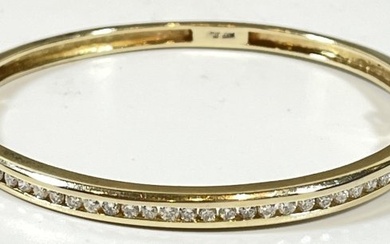14k Yellow Gold Chanel Set Diamond Bangle Bracelet