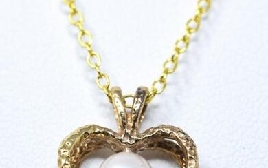 14kt Yellow Gold Heart Pendant w Pearl