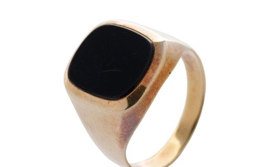 18ct gold gents dress ring set onyx, not hallmarked, but tes...
