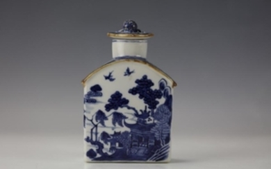 A Chinese Blue and White Gilt Porcelain Scenery Jar