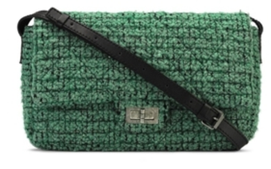 A GREEN TWEED EASY JUMBO SINGLE FLAP BAG WITH ANTIQUE SILVER HARDWARE, CHANEL, FALL/WINTER 2009