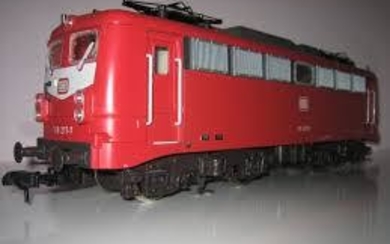 Marklin 54212, BR110 / E110 electric locomotive, gauge