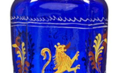 Schnapsflasche mit steigendem Löwen