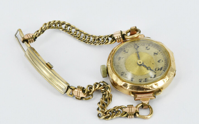 A 9ct YELLOW GOLD CASE WRISTWATCH