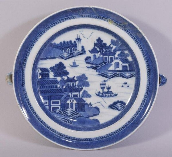 A CHINESE BLUE AND WHITE PORCELAIN WARMING DISH