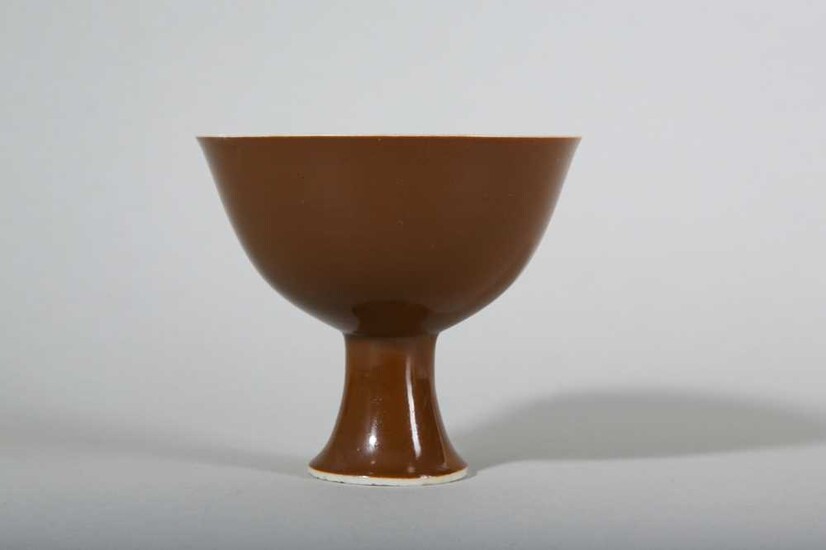 A CHINESE BROWN-GLAZED STEM BOWL.