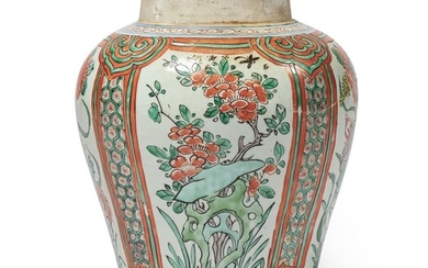 A CHINESE 'WUCAI' VASE, 17TH CENTURY