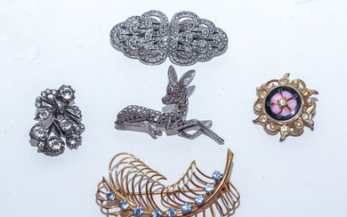 A Collection of Vintage Brooches