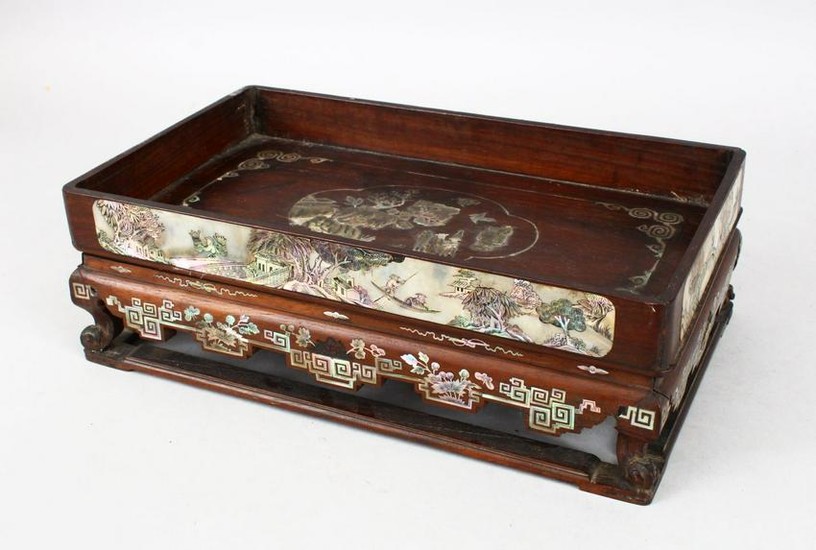 A GOOD 19TH CENTURY CHINESE CARVED HARDWOOD & MOTHER OF