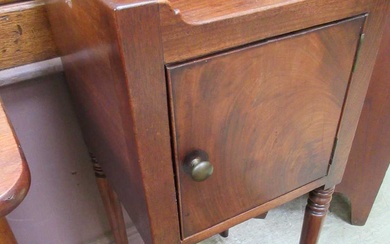 A Georgian mahogany pot cupboardCondition Report There is no condition...