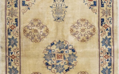 A Hand Knotted Chinese Rug, 182 X 123