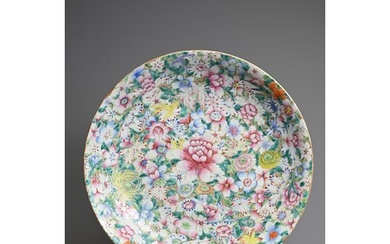 A LARGE CHINESE MILLEFLEUR DECORATED PORCELAIN DISH, EARLY 2...