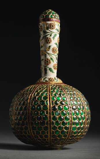 A MUGHAL GEM-SET AND ENAMELLED GOLD FLASK (SURAHI), NORTH INDIA, LATE 17TH/EARLY 18TH CENTURY