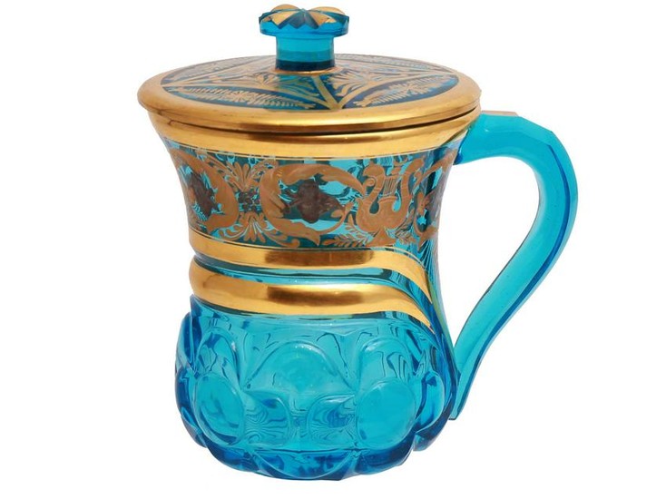 A RUSSIAN IMPERIAL GLASS FACTORY LIDDED CUP