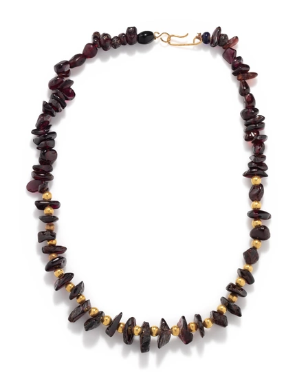 A Roman Garnet and Gold Necklace