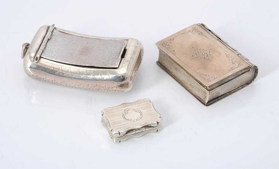 A Victorian silver shaped rectangular vinaigrette by David Pettifer