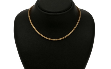A necklace of 14k gold. L. 41 cm. Weight app. 24.5 g.