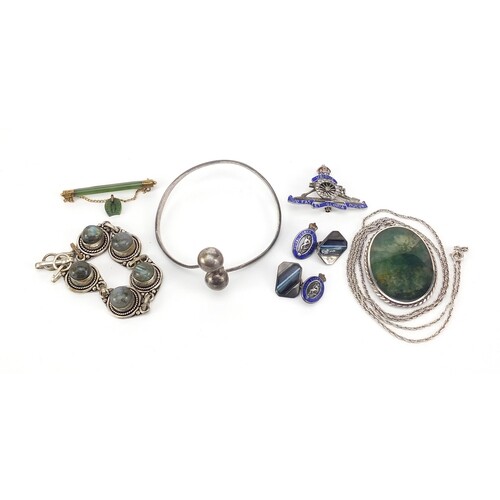 Antique and later silver jewellery including a moss agate br...