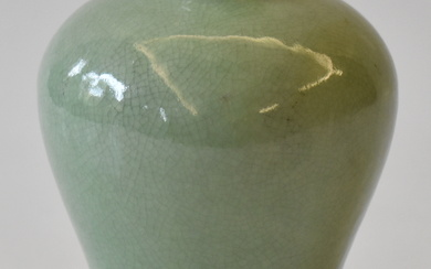 CERAMICA-Cina vaso in ceramica verde cm.x h....