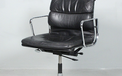 CHARLES & RAY EAMES for VITRA. office chair, softpad 'EA 217', leather.