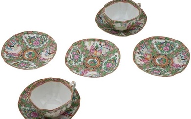 CHINESE PORCELAIN FAMILLE ROSE TEACUPS AND SAUCERS