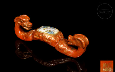 Ceramic figurine "Ruyi with dragons", Qing dynasty