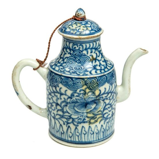 Chinese Coffee pot with lid in white and blue
