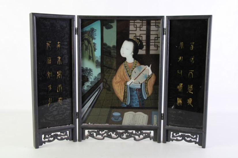 Chinese timber screen with glass face, featuring a lady (H36.5cm)