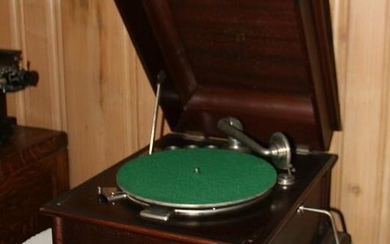 Columbia Grafonola 78 RPM Record Player