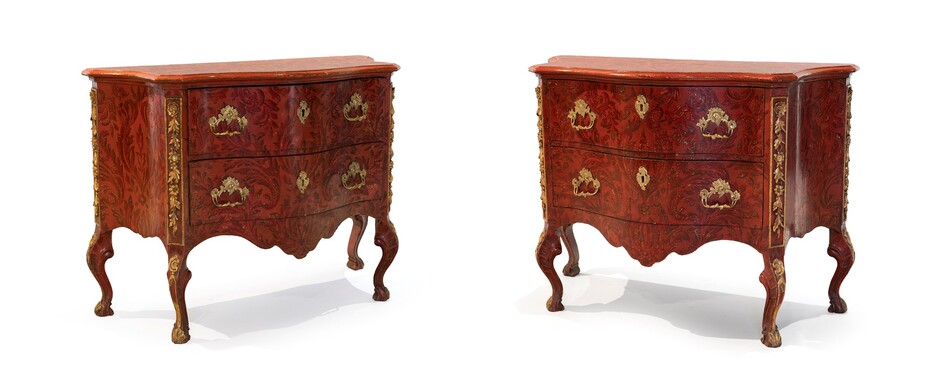 Coppia di cassettoni in legno laccato rosso, Roma, XVIII secolo -...