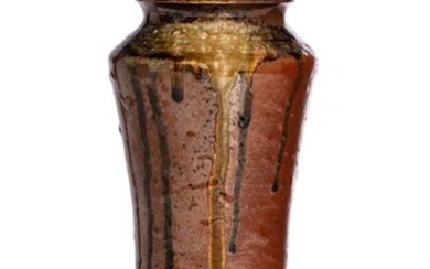 Eugène LION (1867 - 1945) Vase en grès à couverte...