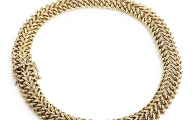 Evald Nielsen: A necklace of 14k gold. L. app. 41...