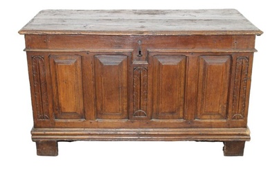French rustic raised panel trunk in oak