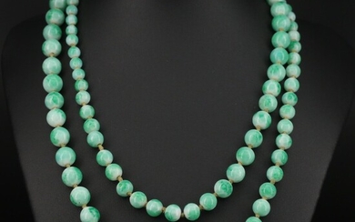 Graduated Glass Beaded Necklace with 14K Clasp