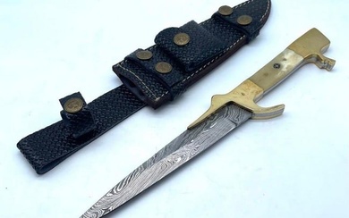 Grave Keeper Damascus Steel Blade Hunting Knife