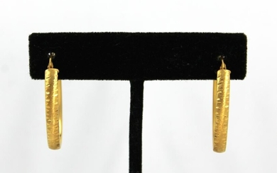 Modern Italian 14K Yellow Gold Oval Hoop Earrings