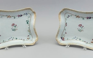 PAIR OF CHINESE EXPORT PORCELAIN PLATTERS 18th Century 9.25" x 11.5".