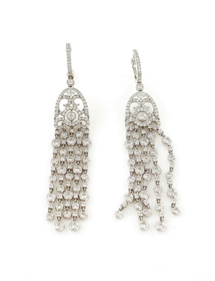 Pair diamond earrings
