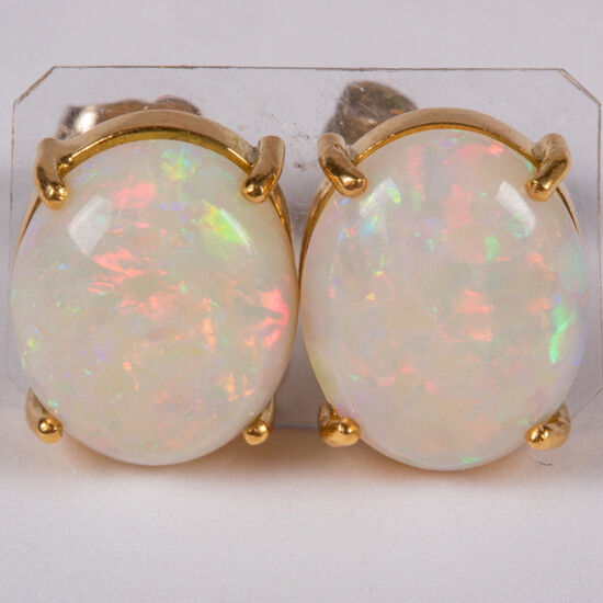 Pair of 18kt Yellow Gold and Opal Earrings
