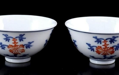 Porcelain bowls with synchronous decor