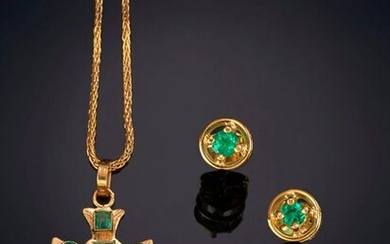 SET OF CHAIN WITH CROSS AND EMERALD EARRINGS, ON A 18K YELLOW GOLD FRAME. Price: 200,00 Euros. (33.277 Ptas.)