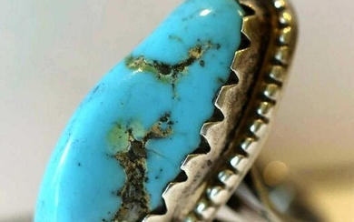 STERLING SILVER & TURQUOISE RING